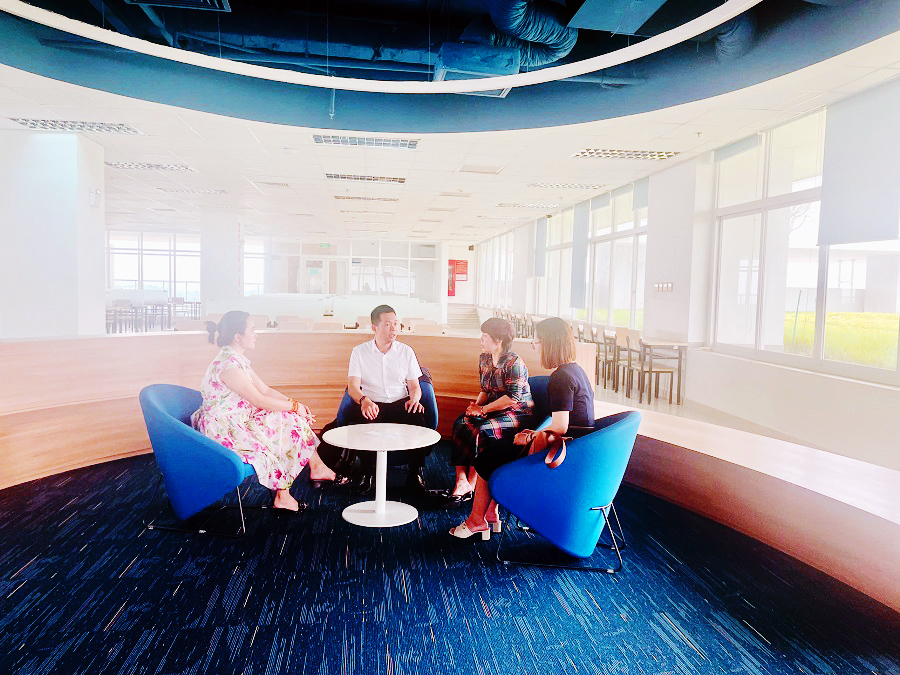 Viện Đổi mới sáng tạo và Chuyển đổi số cùng đối tác khảo sát không gian sáng tạo và ươm tạo tại cơ sở Long Trường